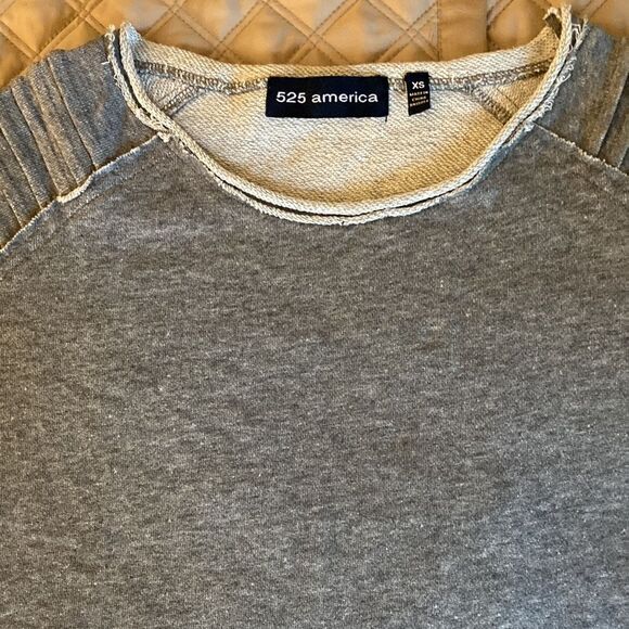 525 America Knitted Gray Sweatshirt Top with Pleated Shoulder & Long Sleeve. - Picture 2 of 7